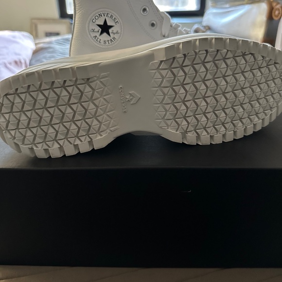 Womens Converse Chuck Taylor All Star Hi Lugged Sneaker - White - Picture 4 of 6